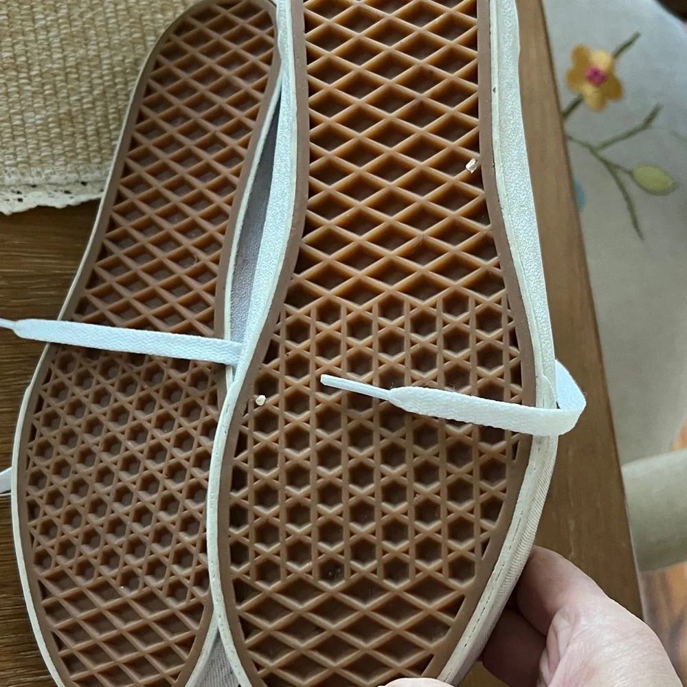 Vans Women's Blue Floral Low-Top Sneakers - Picture 3 of 5